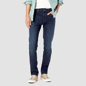 EUC DENIZEN® from Levi's® Men's 216™ Slim Fit Jeans 28/30" Inseam (A)